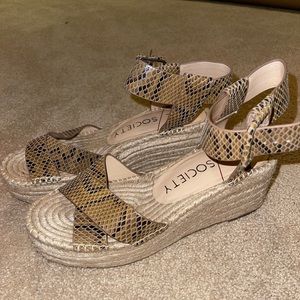 SOLE SOCIETY WEDGES. USED* size 9!
